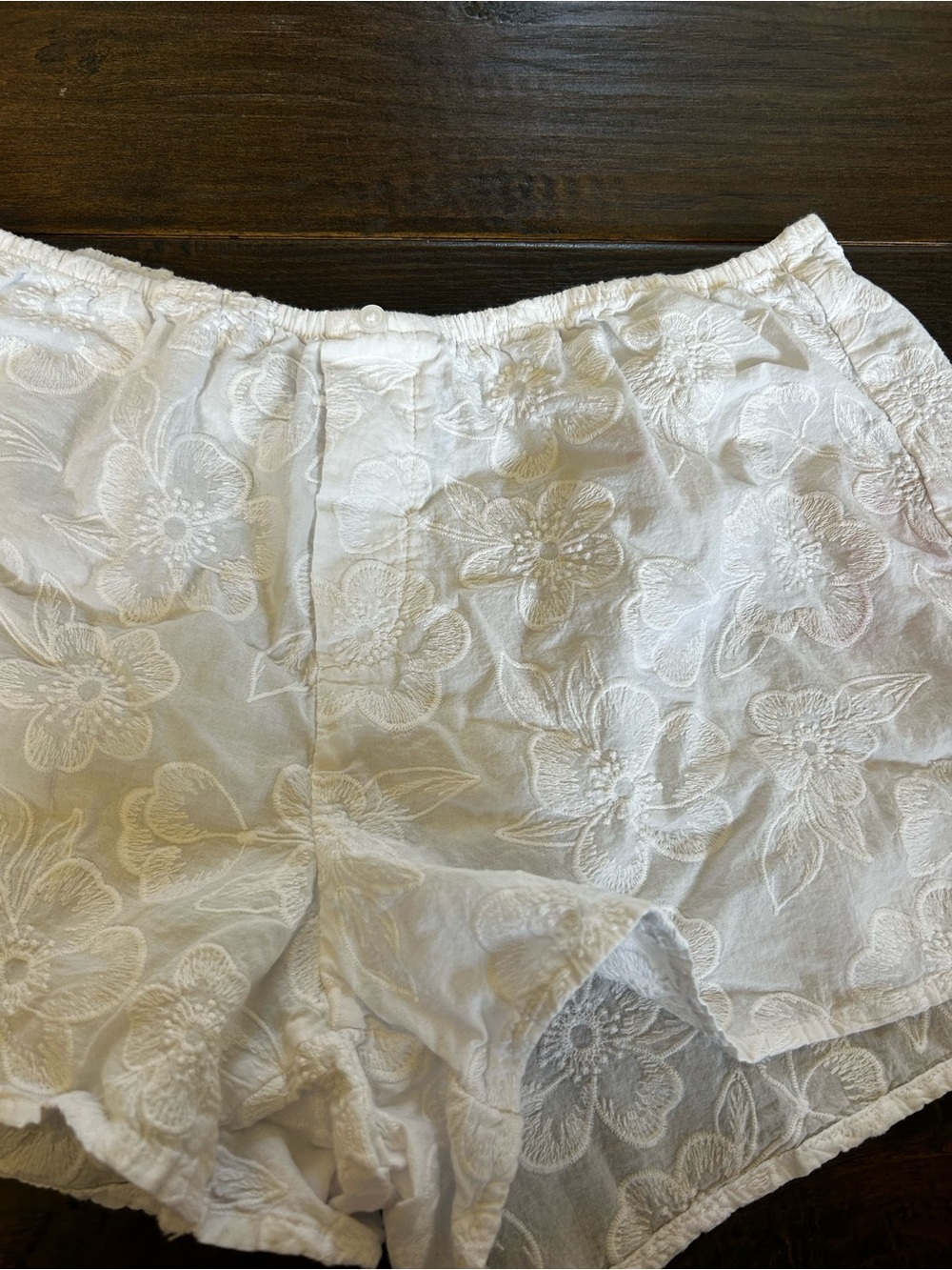 aerie White Floral Eyelet Shorts - Picture 2 of 4